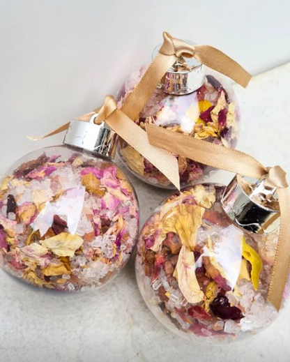 Christmas Bauble Bath Salts 100g
